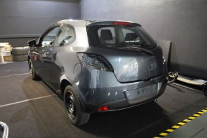 Fahrzeugverklebung Mazda 2 Vorbereitung Heck